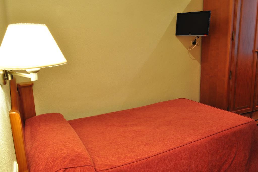 Hotel Los Rosales アルマンサ 部屋 写真