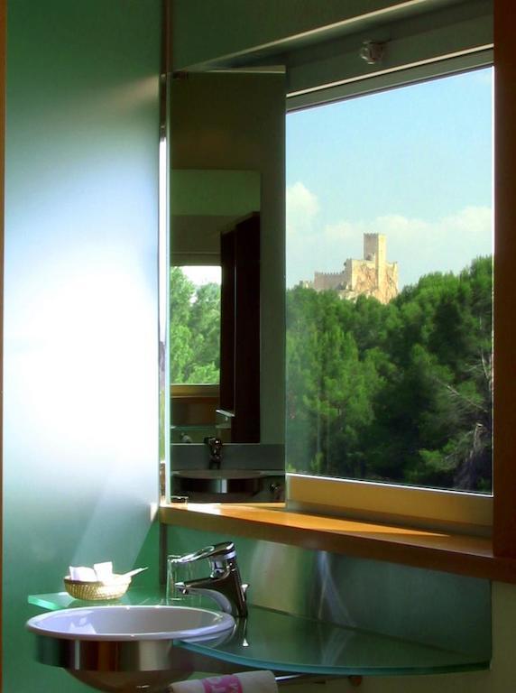Hotel Los Rosales アルマンサ 部屋 写真